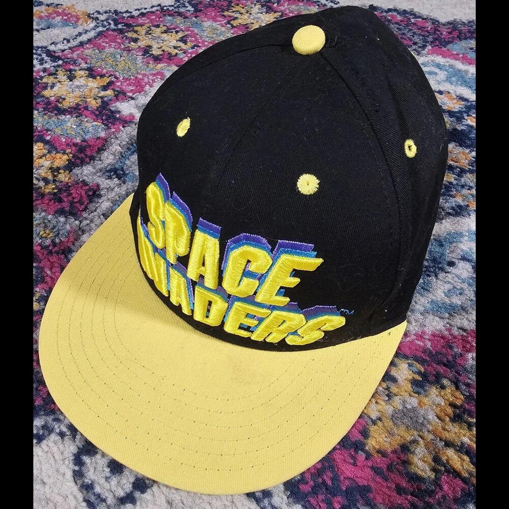 Space Invaders Hat Adjustable Snapback Black Yell… - image 1